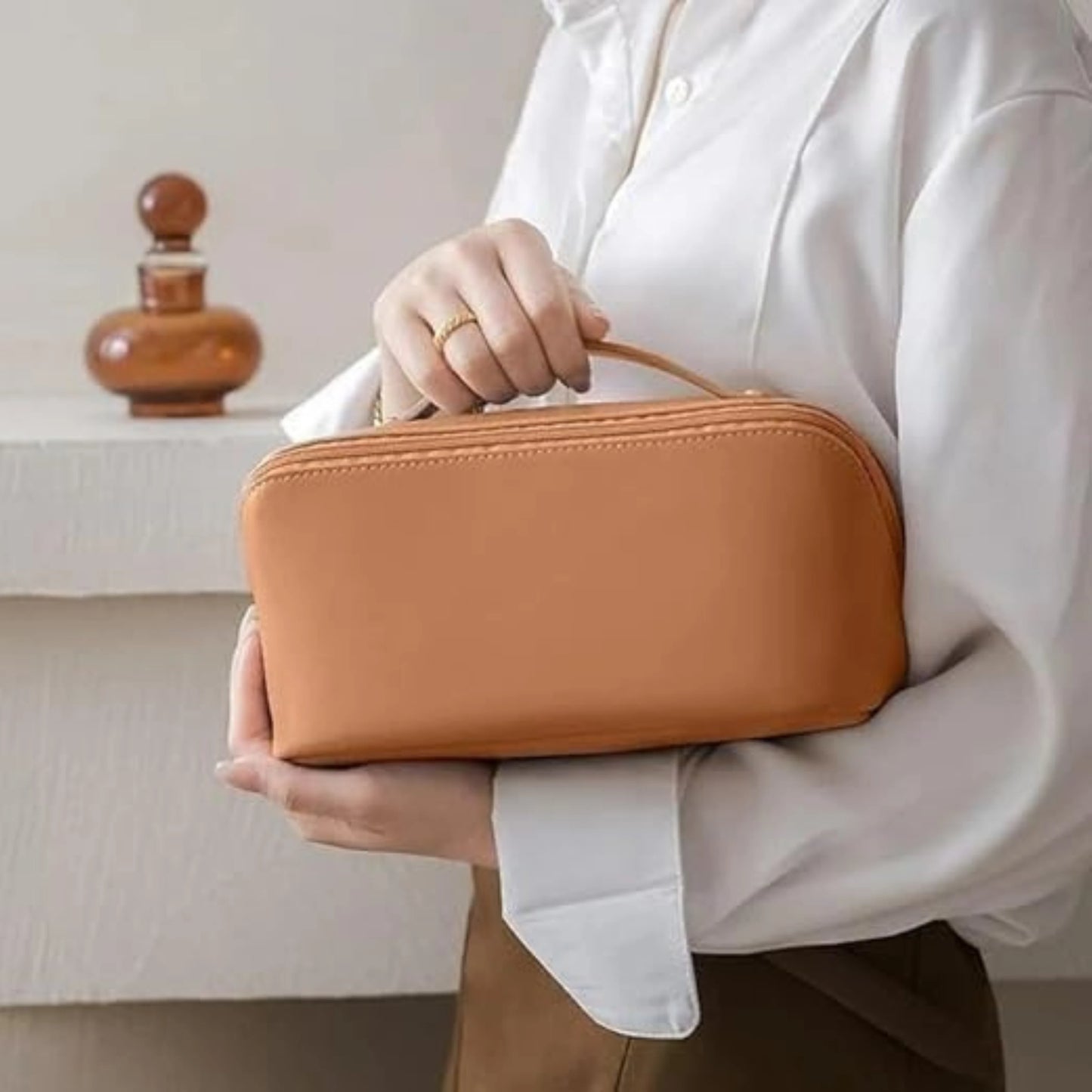 Women’s Waterproof Leather Makeup Organizer